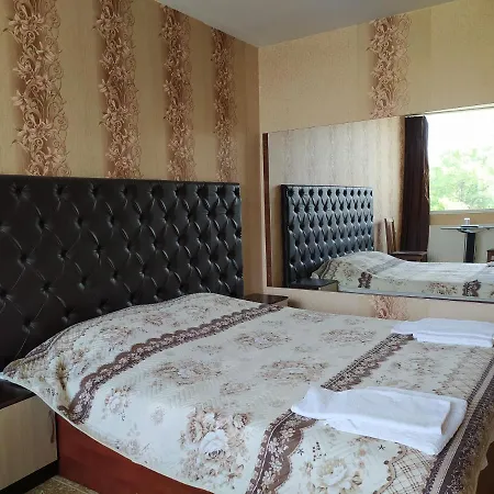 Hotel Diendi *